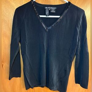 Black V-Neck 3/4 Sleeve Shirt